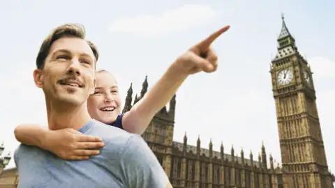 Auf unserer Stadtrundfahrt bei der Familien-Studienreise nach London sehen wir natürlich auch den Big Ben.