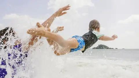 Spaß am Strand darf auch nicht fehlen auf unserer neuntägigen Familienreise Sri Lanka - Elefantenherden und Affenbanden.