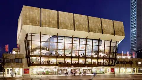 Erkunden Sie auf Ihrer Gruppenreise das moderne Konzerthaus in Leipzig - das Gewandhaus.