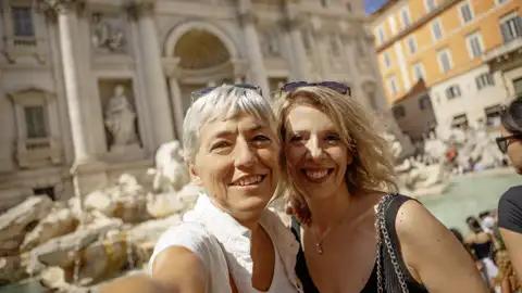 Der legendäre Trevi-Brunnen in Rom wartet auf uns bei unserer Single-Städtereise nach Rom.