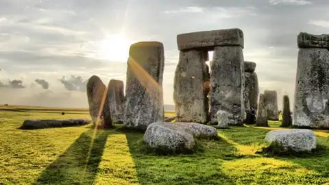 Auf unserer Studienreise durch Südengland darf ein Besuch des rätselhaften Steinkreises von Stonehenge natürlich nicht fehlen!