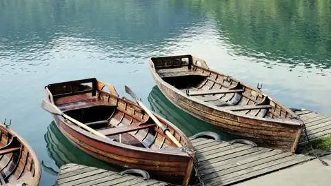 Ein geruhsamer Tag in den slowenischen Bergen auf unserer Studienreise im Komfortbus. Mit Kraft und Hingabe rudert uns der Fährmann vormittags über den Bleder See.