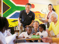 Nachhaltiger Slumtourismus: Studiosus fördert auch 2015 das &quot;Kliptown Youth Program&quot; in Südafrika 